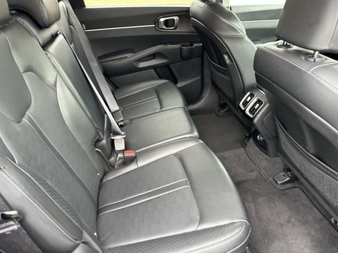 Certified 2024 Kia Sorento S image 22