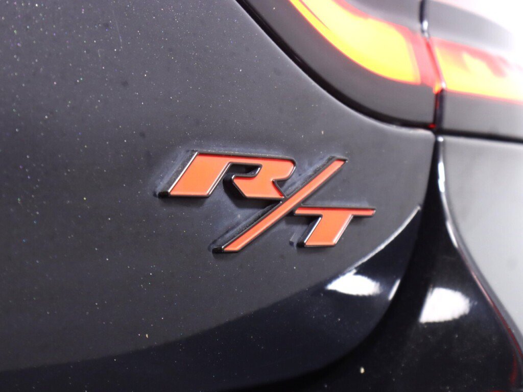 Used 2015 Dodge Charger R/T RWD image 38