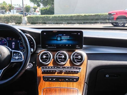 Used 2022 Mercedes-Benz GLC 300 image 17