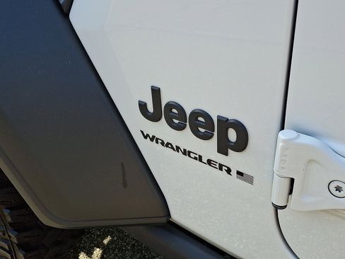 Used 2023 Jeep Wrangler Unlimited Sport AWD/4WD image 30