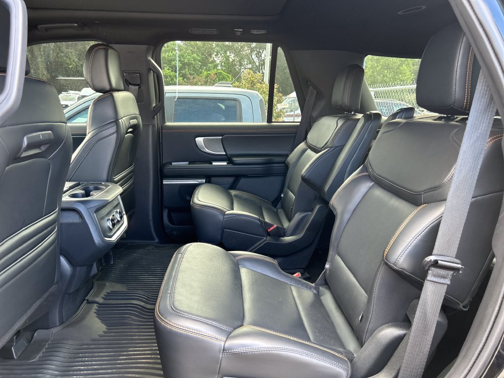 Used 2025 Ford Expedition Tremor AWD/4WD image 14