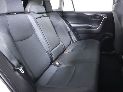 Used 2021 Toyota RAV4 LE AWD/4WD image 37