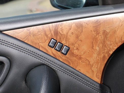 Used 2023 Nissan Armada SL w/ Cargo Package image 17