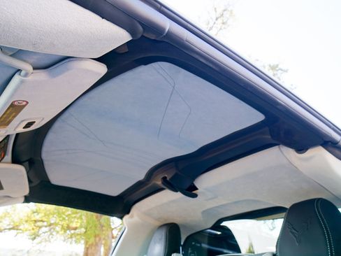 Used 2023 Chevrolet Corvette Stingray Premium Cpe w/ Z51 Performance Package image 33