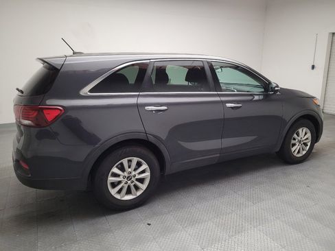 Used 2019 Kia Sorento FWD image 10