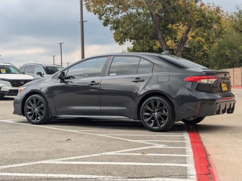 Used 2023 Toyota Corolla SE image 6