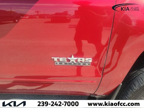 Used 2018 Chevrolet Silverado 1500 LT w/ Texas Edition AWD/4WD image 9