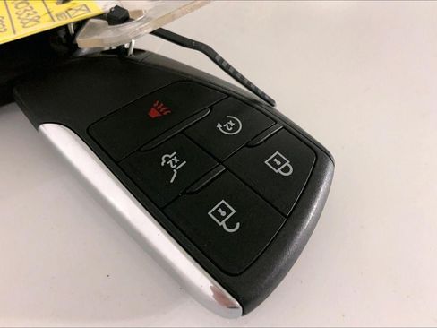 Used 2023 Buick Envision Essence AWD/4WD image 12