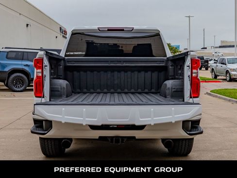 Used 2020 Chevrolet Silverado 1500 Custom w/ Custom Value Package RWD image 8
