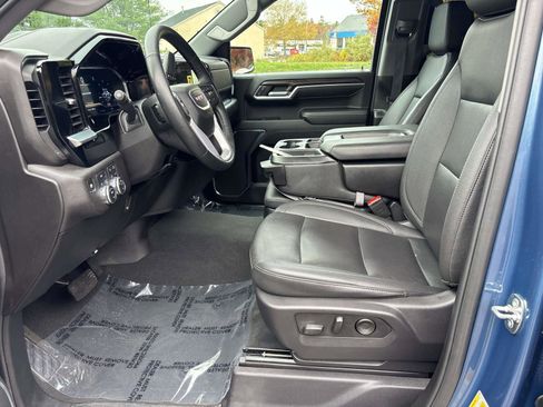 Used 2024 GMC Sierra 1500 SLT image 12