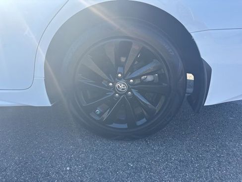 Used 2024 Toyota Camry SE image 25