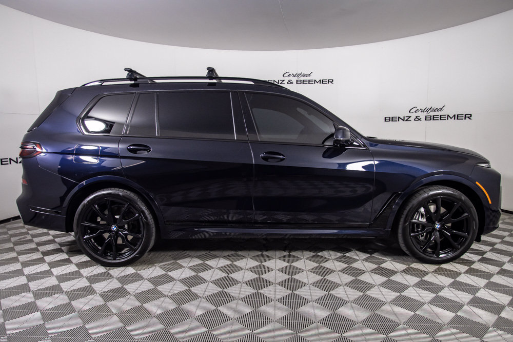 Used 2023 BMW X7 xDrive40i w/ M Sport Package AWD/4WD image 3