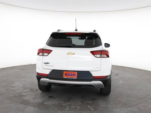 Used 2023 Chevrolet TrailBlazer LT FWD image 11