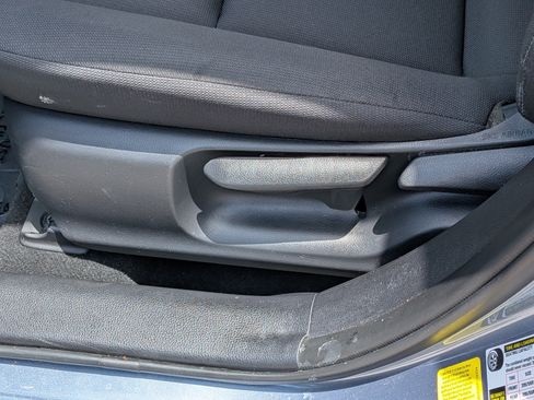 Used 2024 Toyota Corolla LE FWD image 20