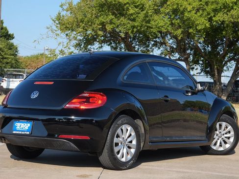 Used 2013 Volkswagen Beetle 2.5 FWD image 3