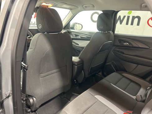 Used 2025 Chevrolet TrailBlazer LT w/ Driver Confidence Package image 22