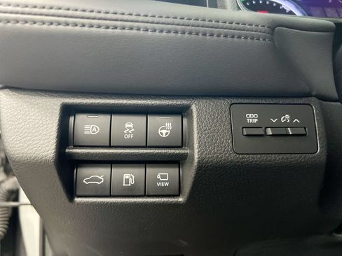 Used 2021 Toyota Avalon Limited w/ Advanced Safety Package FWD image 19