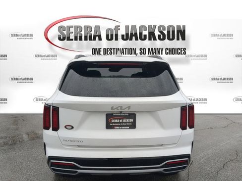 Certified 2023 Kia Sorento S image 7
