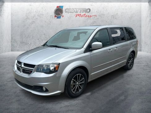 Used 2017 Dodge Grand Caravan GT image 1