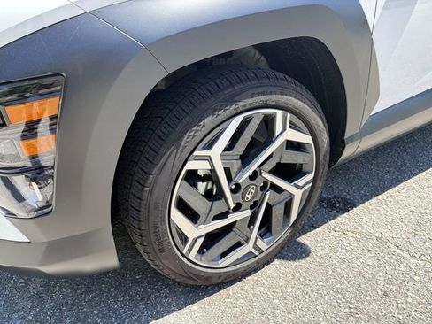 Used 2026 Hyundai Kona SEL Premium FWD image 10