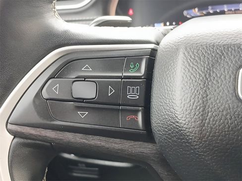 Used 2022 Jeep Grand Cherokee L Limited image 19