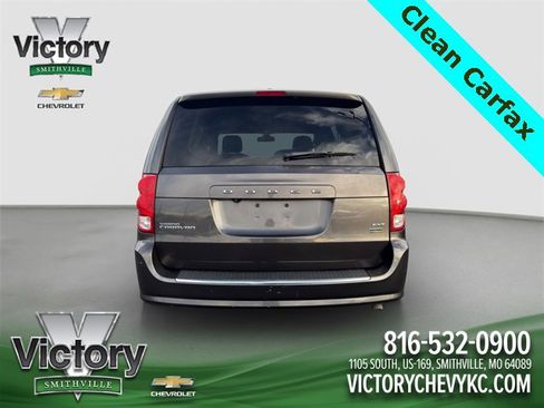 Used 2019 Dodge Grand Caravan SXT image 5