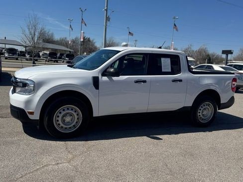 Used 2023 Ford Maverick XL image 3