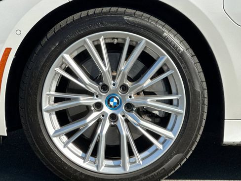 Used 2024 BMW 330e w/ Premium Package RWD image 26