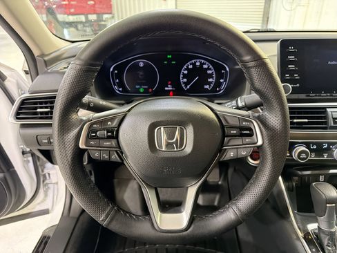 Used 2020 Honda Accord LX image 13