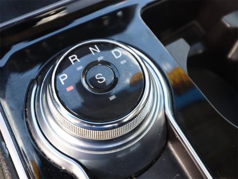 Certified 2019 Ford Edge SEL w/ Equipment Group 201A image 21