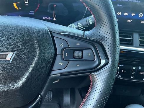 Used 2024 Chevrolet Trax RS w/ Driver Confidence Package image 11