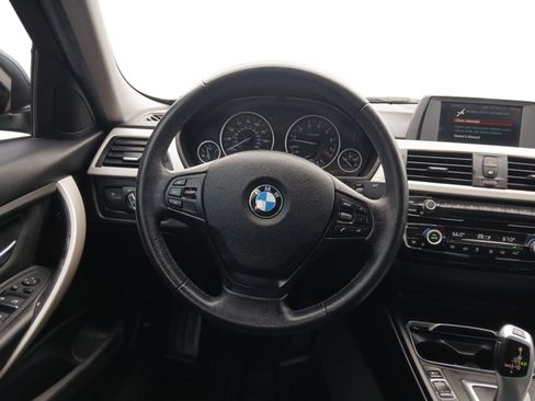 Used 2018 BMW 320i Sedan image 12