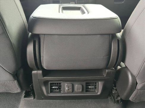 Used 2021 Chevrolet Silverado 1500 LT RWD image 16