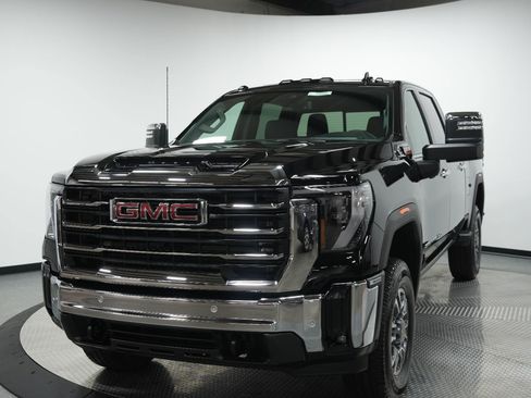 New 2026 GMC Sierra 2500 SLT w/ SLT Convenience Package AWD/4WD image 3