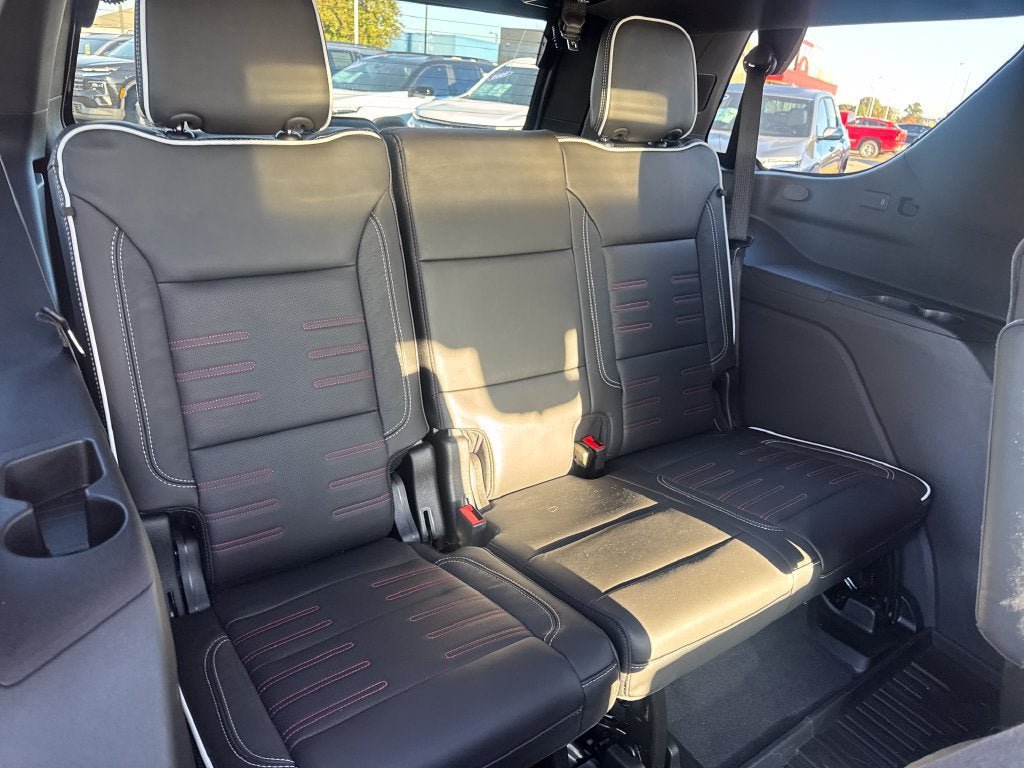 Used 2026 GMC Yukon AT4 Ultimate w/ LPO, Floor Liner Package AWD/4WD image 14
