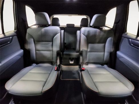 New 2026 GMC Acadia AT4 w/ Super Cruise Package image 13