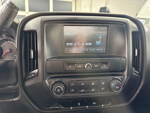 Used 2019 Chevrolet Silverado 2500 W/T w/ Snow Plow Prep Package image 13