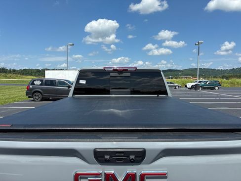 Used 2024 GMC Sierra 2500 AT4 w/ AT4 Premium Plus Package AWD/4WD image 4