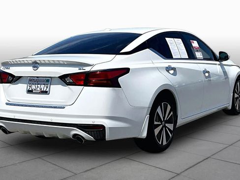 Used 2022 Nissan Altima 2.5 SL FWD image 12