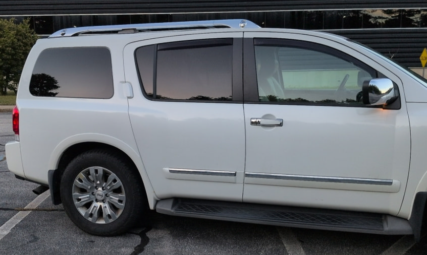 Used 2015 Nissan Armada Platinum AWD/4WD image 3