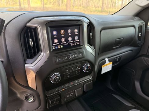 New 2026 Chevrolet Silverado 1500 Custom w/ LPO, Dark Essentials Package AWD/4WD image 18