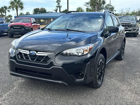 Used 2023 Subaru Crosstrek 2.0i AWD/4WD image 2