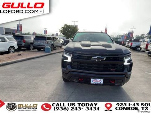 Used 2024 Chevrolet Silverado 1500 LT Trail Boss w/ Convenience Package II AWD/4WD image 3