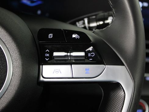 Certified 2025 Hyundai Elantra SEL image 26