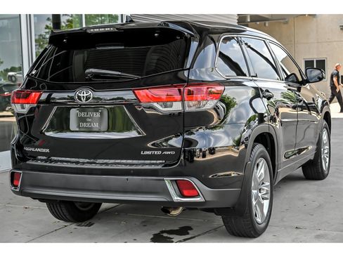 Used 2017 Toyota Highlander Limited w/ Protection Package #3 AWD/4WD image 8