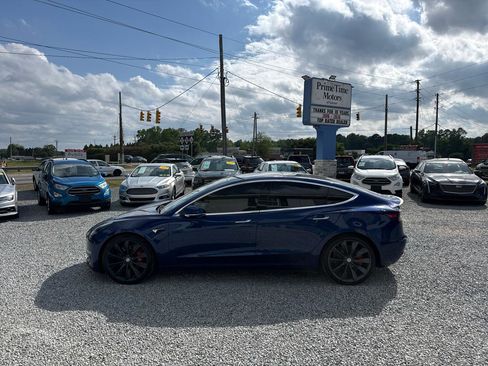 Used 2019 Tesla Model 3 Performance AWD/4WD image 2