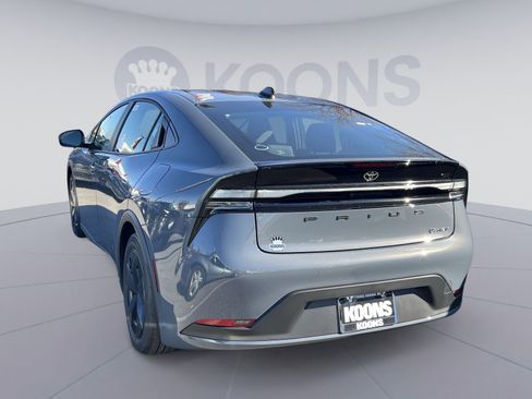 New 2026 Toyota Prius Plug-In Hybrid image 4