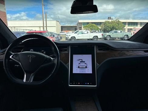 Used 2017 Tesla Model X 75D AWD/4WD image 13