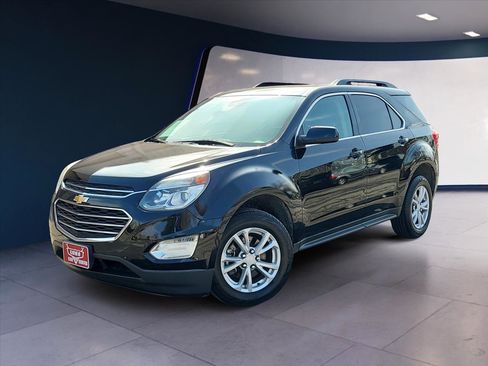 Used 2017 Chevrolet Equinox LT image 1