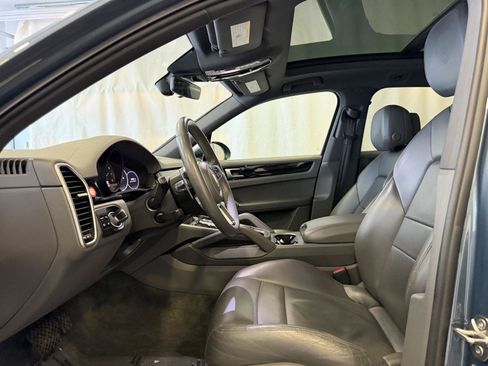 Used 2019 Porsche Cayenne image 5